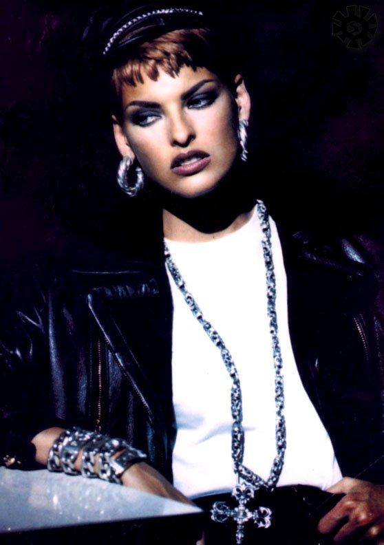 Photo of model Linda Evangelista - ID 43805