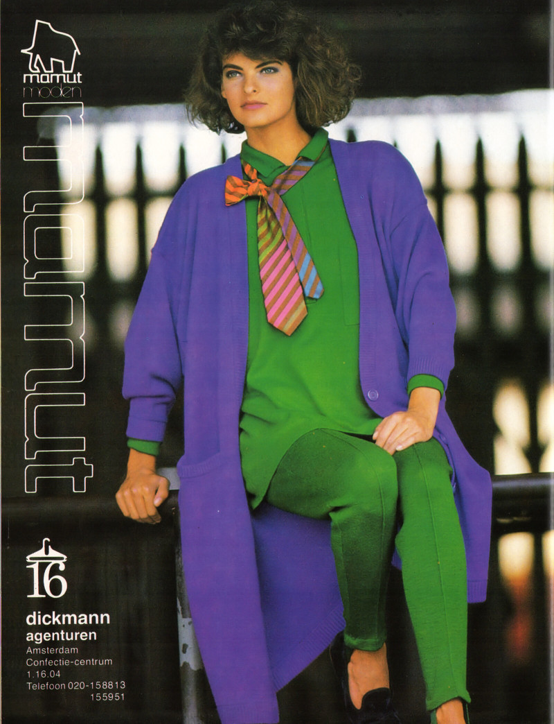 Photo of model Linda Evangelista - ID 738428