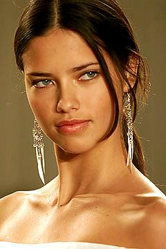 Photo of model Adriana Lima - ID 47671