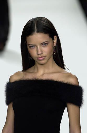 Photo of model Adriana Lima - ID 47796