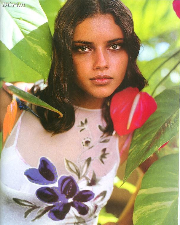Photo of model Adriana Lima - ID 47951