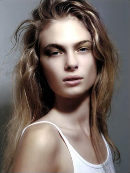 Photo of model Julie de Gouy - ID 111912