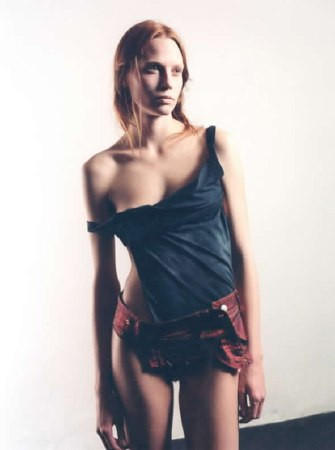 Photo of model Claire Elliot - ID 223961