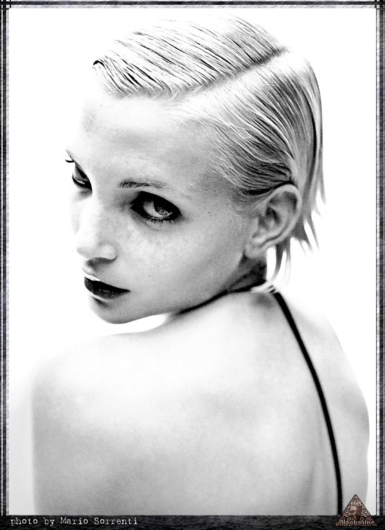 Photo of model Nadja Auermann - ID 21572