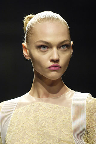 Photo of model Sasha Pivovarova - ID 107383