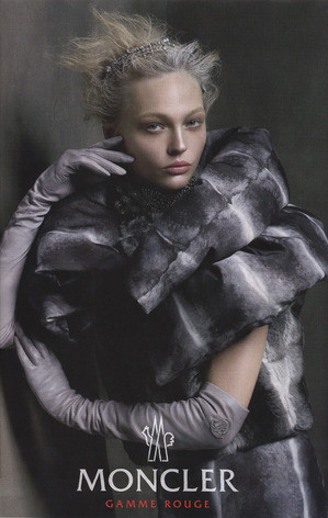 Photo of model Sasha Pivovarova - ID 216468