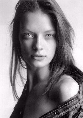 Photo of model Julia Dunstall - ID 23517