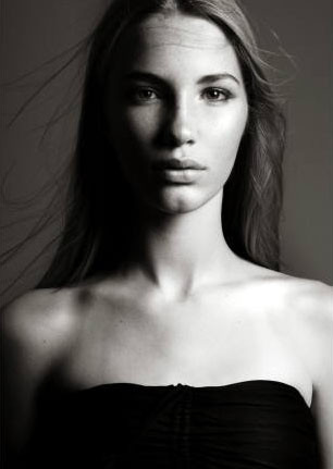 Photo of model Paula Blank - ID 11593