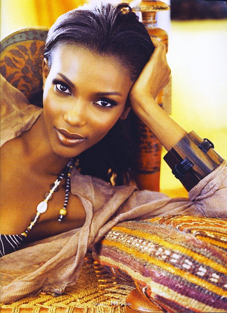 Photo of model Agbani Darego - ID 174034