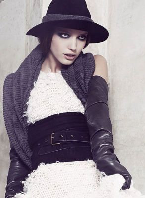 Photo of model Amina Kaddur - ID 127820