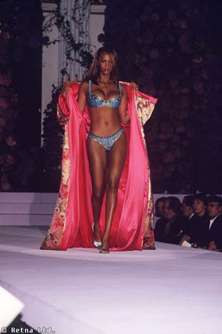 Photo of model Tyra Banks - ID 10402