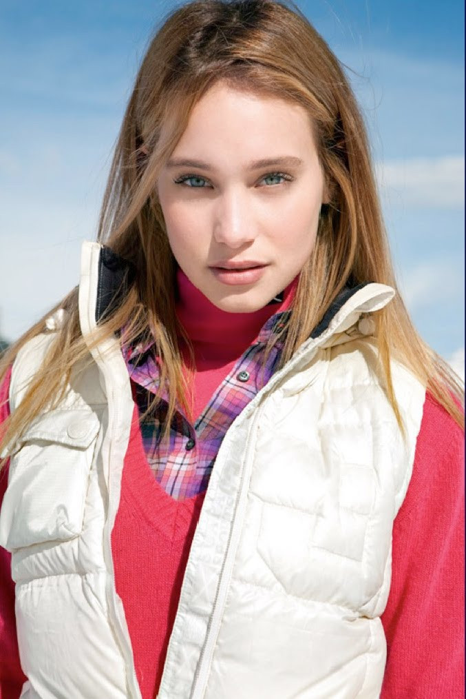 Photo of model Hannah Davis Jeter - ID 413383