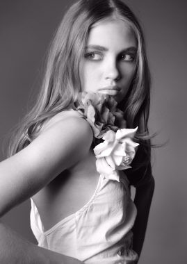 Photo of model Eve Guymer - ID 130350