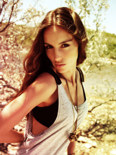 Photo of model Chloe Gosselin - ID 321695