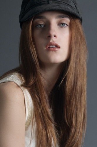 Photo of model Caroline Demarqui - ID 80940