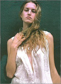 Photo of model Lindsay Reprecht - ID 2979