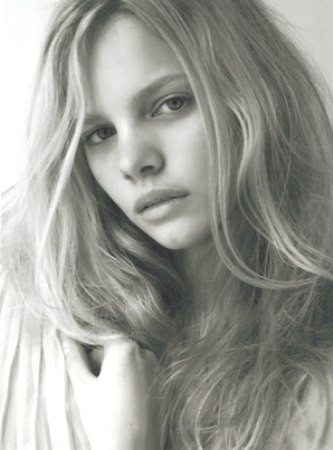 Photo of model Marloes Horst - ID 86822