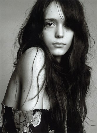 Photo of model Stacy Martin - ID 87549