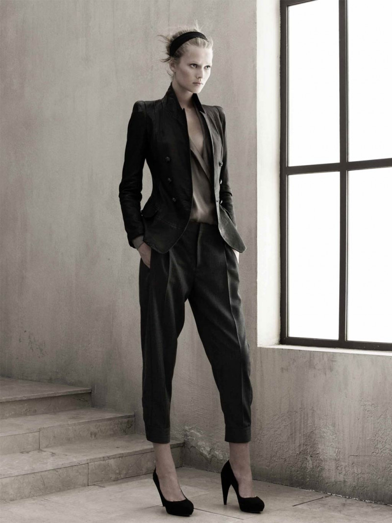 Photo of model Toni Garrn - ID 354863