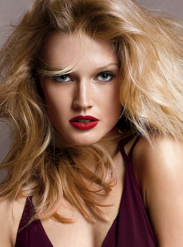 Photo of model Toni Garrn - ID 394386