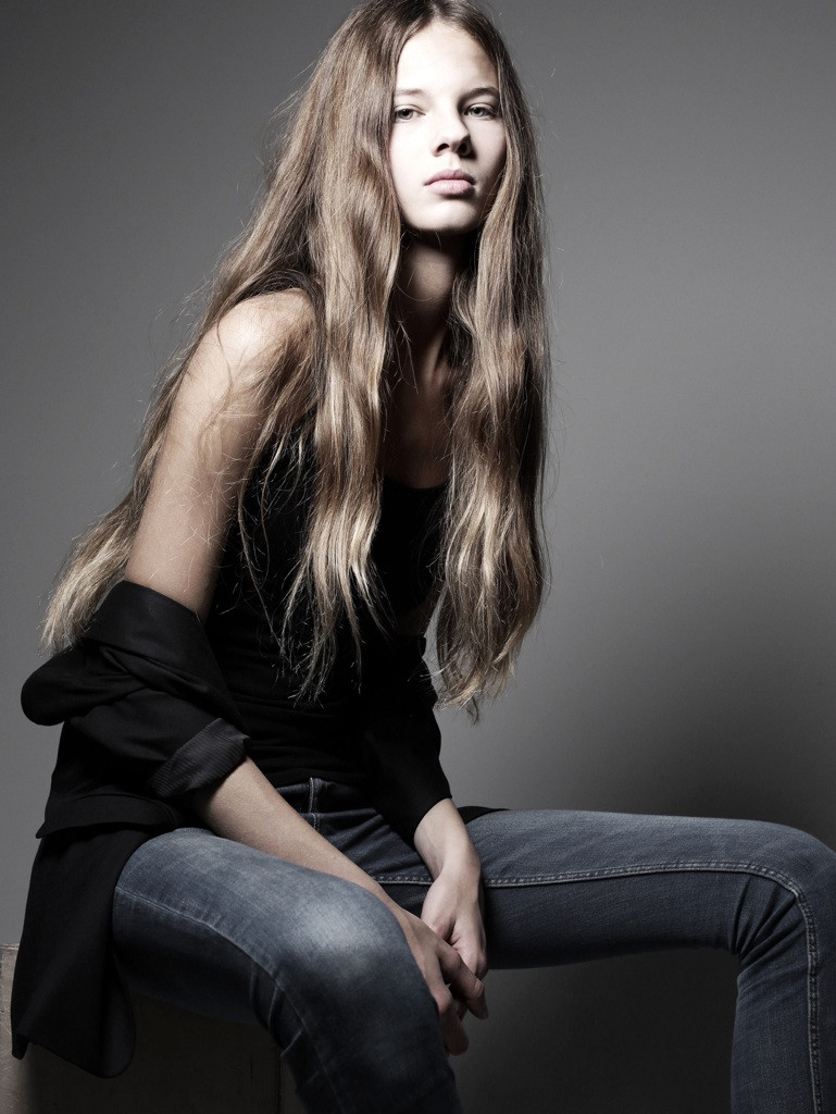 Photo of model Julia Merkelbach - ID 555008