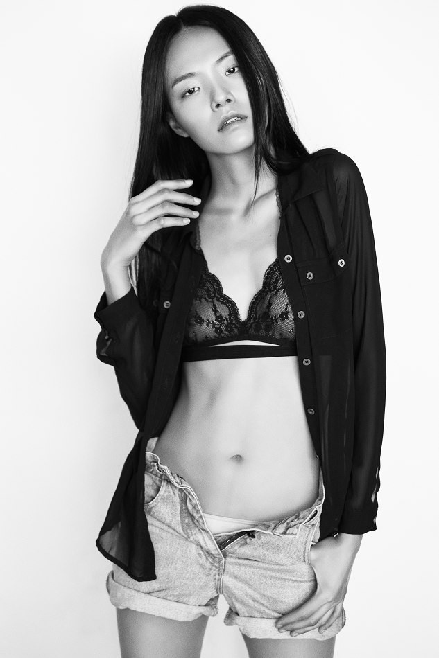 Photo of model Sujin Lee - ID 555316