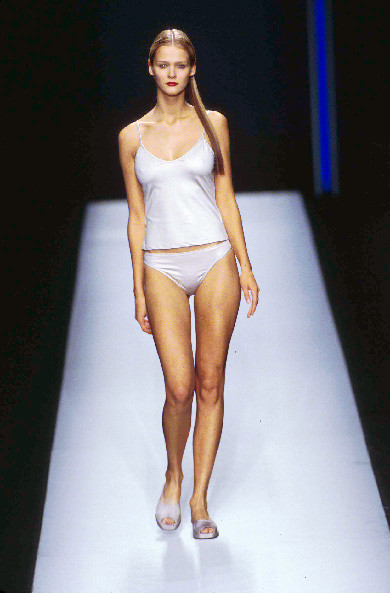 Carmen kass #runway #model #carmenkass