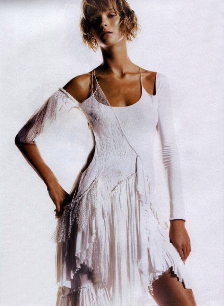 Photo of model Carmen Kass - ID 20054