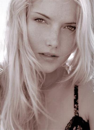Photo of model Maria Nielsen - ID 103826
