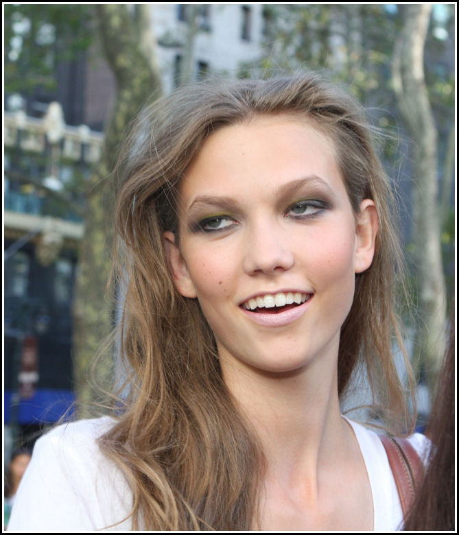 Photo of model Karlie Kloss - ID 214776