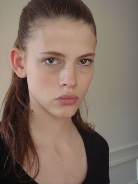 Photo of model Adina Forizs - ID 205403