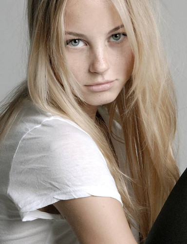 Photo of model Nina van Bree - ID 203006