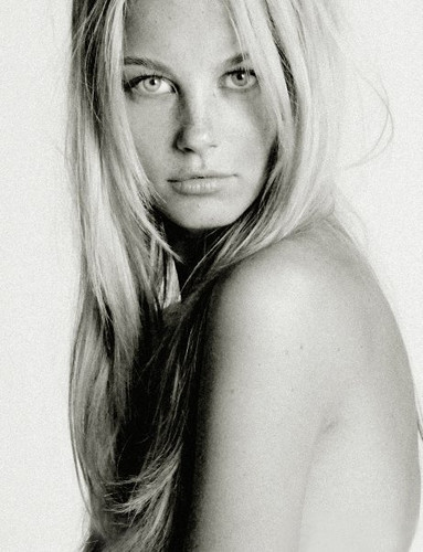 Photo of model Nina van Bree - ID 203008