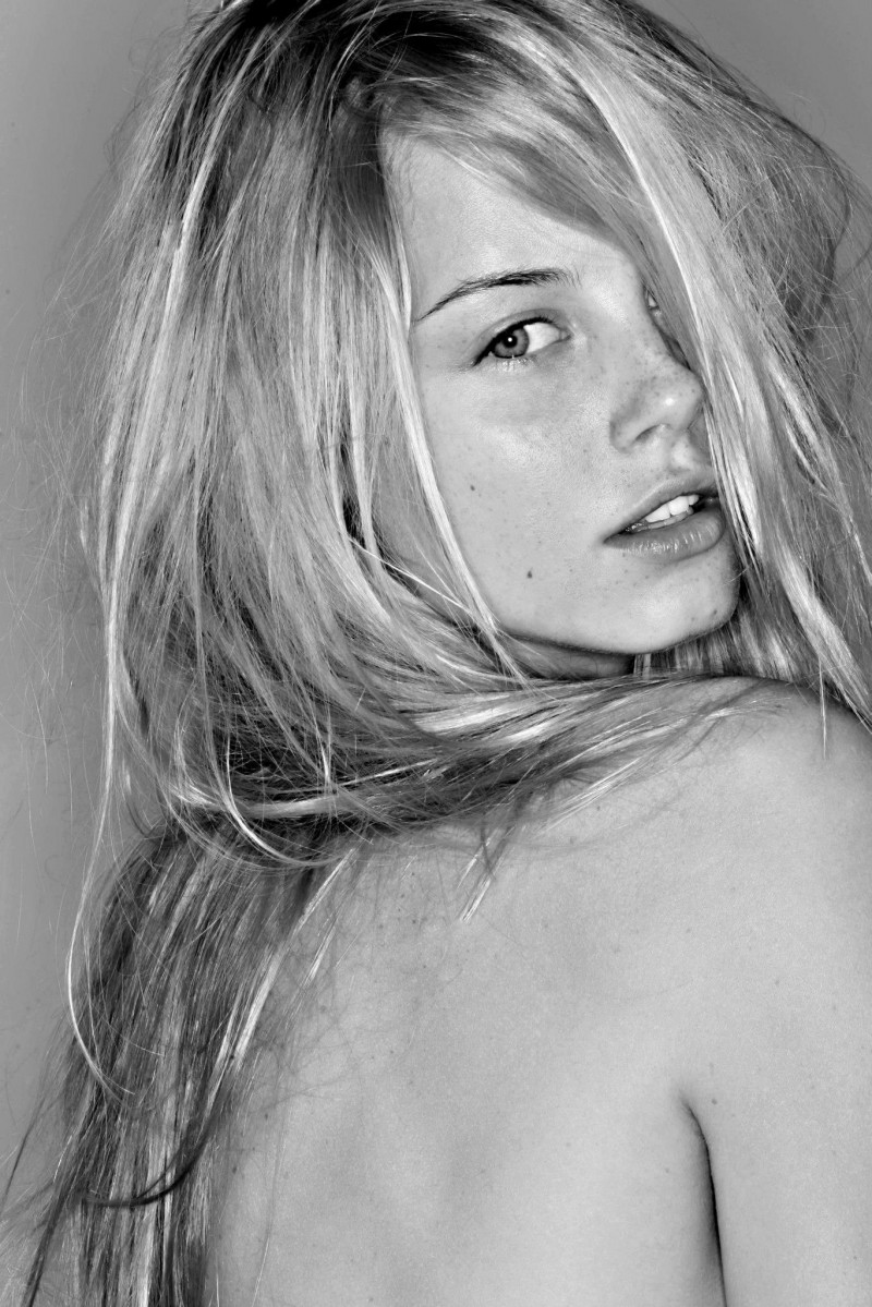Photo of model Nina van Bree - ID 440428