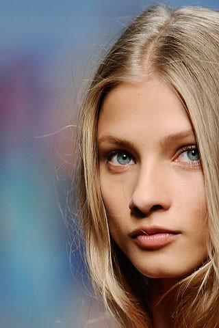 Photo of model Anna Selezneva - ID 242959