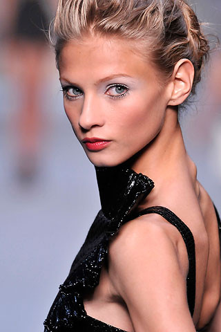 Photo of model Anna Selezneva - ID 242963