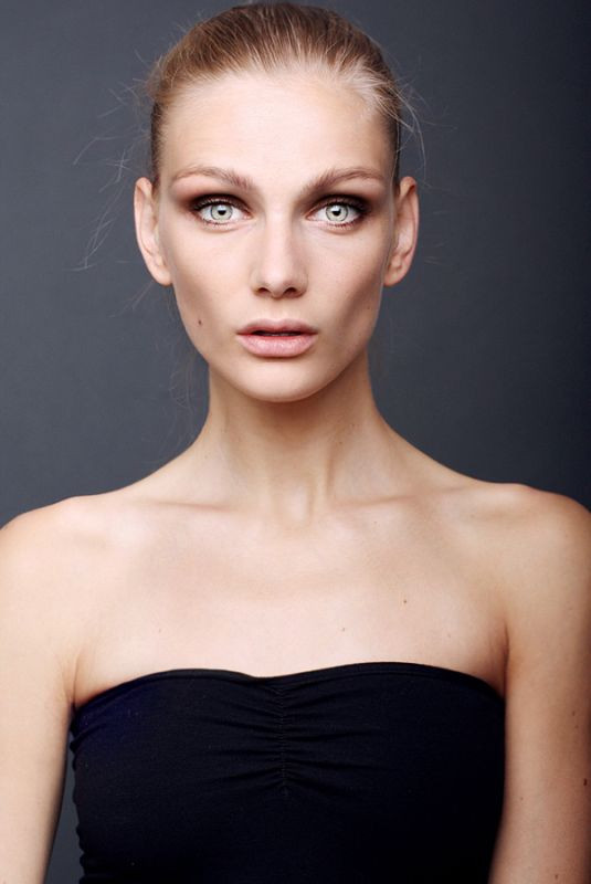 Photo of model Zuzana Straska - ID 304021