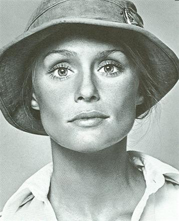 Photo of model Lauren Hutton - ID 244076