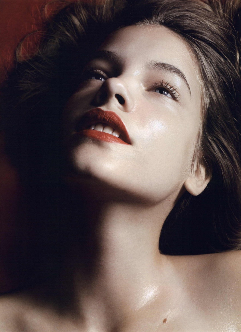 Photo of model Barbara Palvin - ID 320044