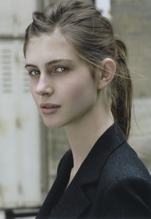 Photo of model Jennifer Messelier - ID 140503