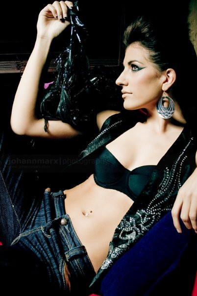 Photo of model Elena Pappas - ID 195175