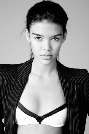 Photo of model Louisa Taadou - ID 144805