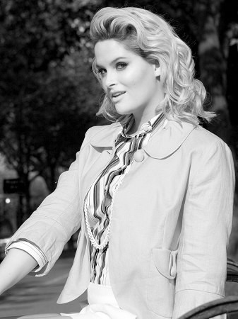 Photo of model Whitney Thompson - ID 157729