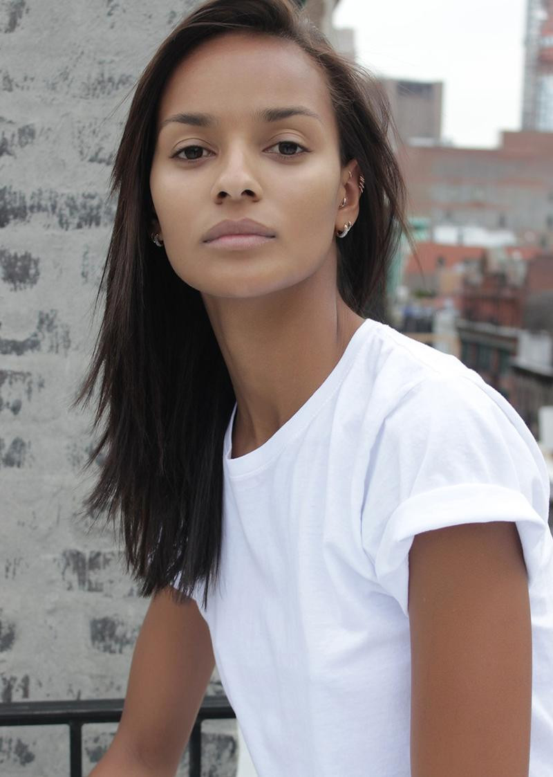 Photo of model Gracie Carvalho - ID 576686