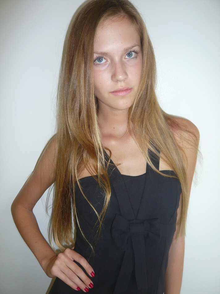 Photo of model Rebeka Zuborova - ID 369115