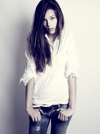 Photo of model Ioana Timoce - ID 237690