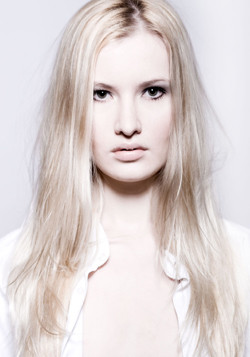 Photo of model Veronika Losyuk - ID 154285