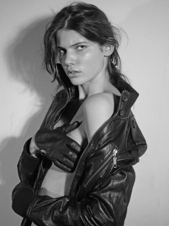 Photo of model Melissa Tur - ID 155768