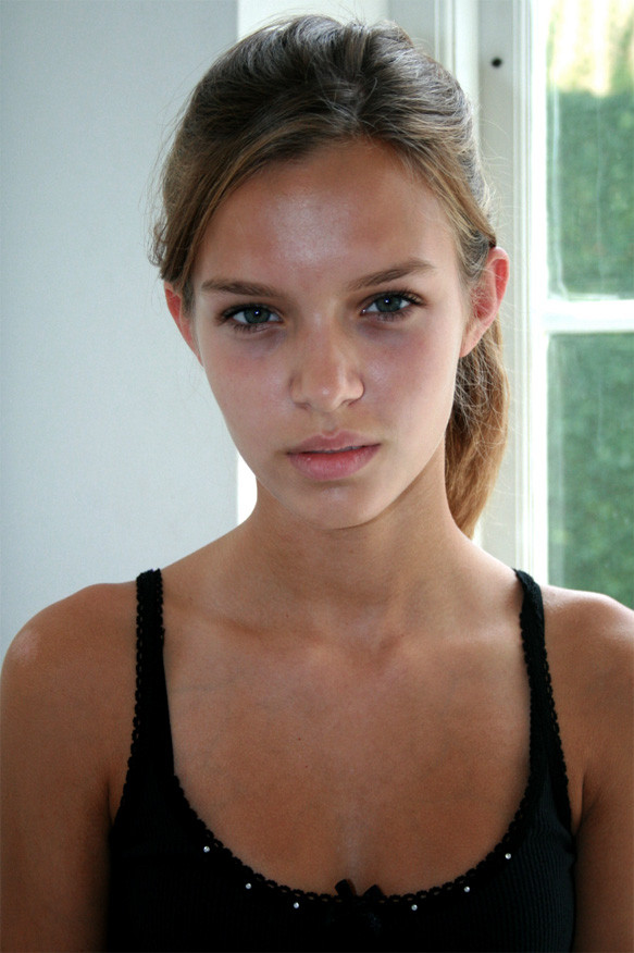 Photo of model Josephine Skriver - ID 157565