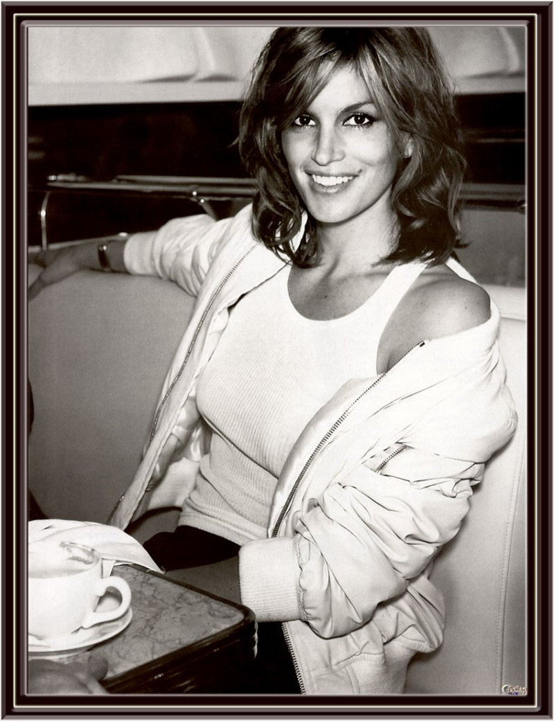 Photo of model Cindy Crawford - ID 22004